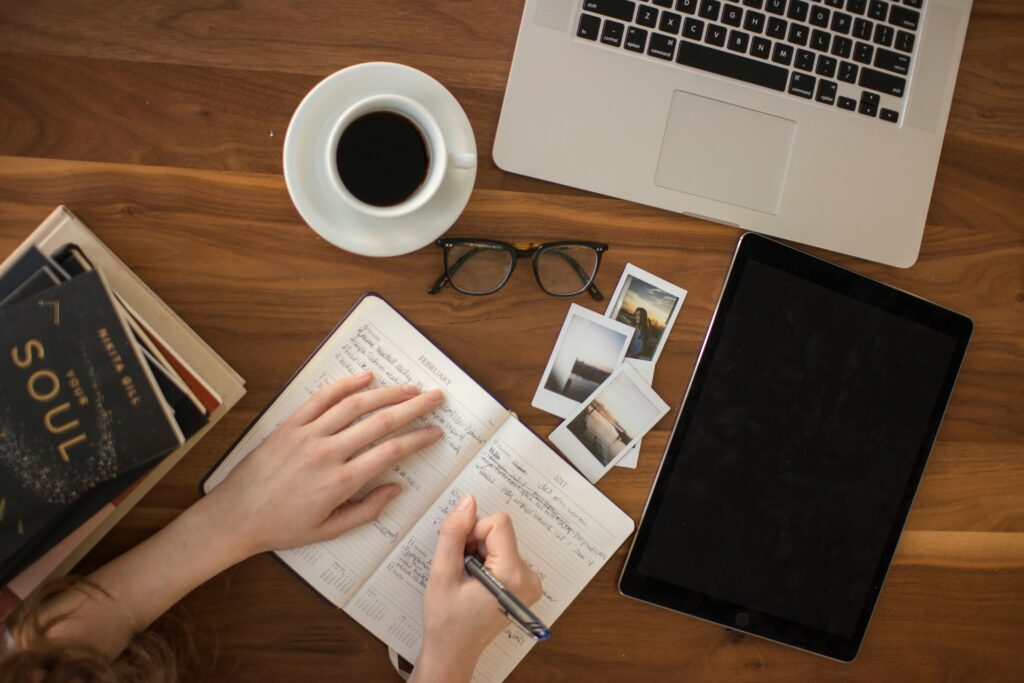 HIRE PROFESSIONAL PAPER WRITERS