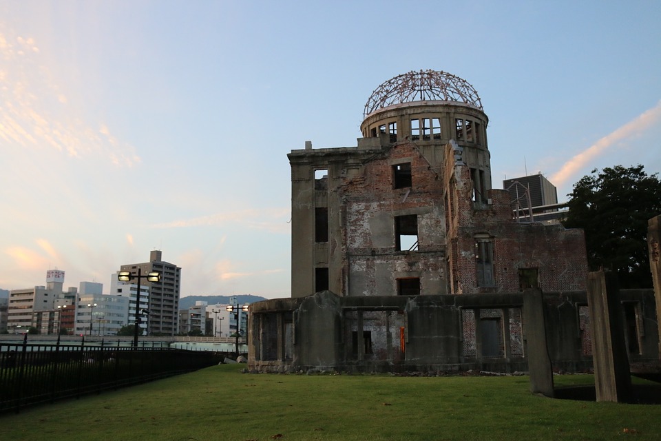 Essay on the Hiroshima and Nagasaki Bombing